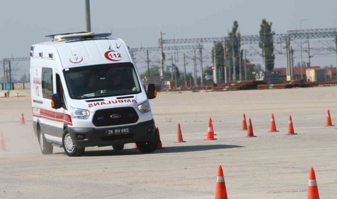 Eskişehir’de düzenlenen Güvenli Sürüş Teknikleri Eğitimi’nde 11’i kadın 18 acil