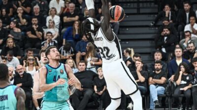 Beşiktaş, Euroleague’in 3. haftasında konuk ettiği İspanyol ekibi Barcelona’ya 95-82’lik