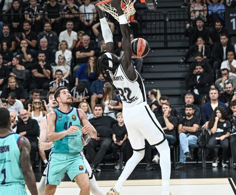 Beşiktaş, Euroleague’in 3. haftasında konuk ettiği İspanyol ekibi Barcelona’ya 95-82’lik