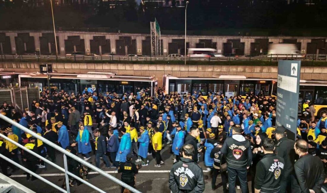 Fenerbahçe taraftarları, yaklaşık 2400 kişiyle Galatasaray derbisi için RAMS Park’a