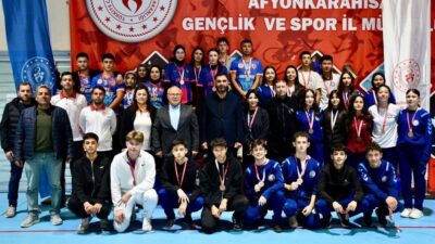 Afyonkarahisar’da Çiğiltepe Spor Salonu’nda düzenlenen Floor Curling Genç Erkekler, Genç