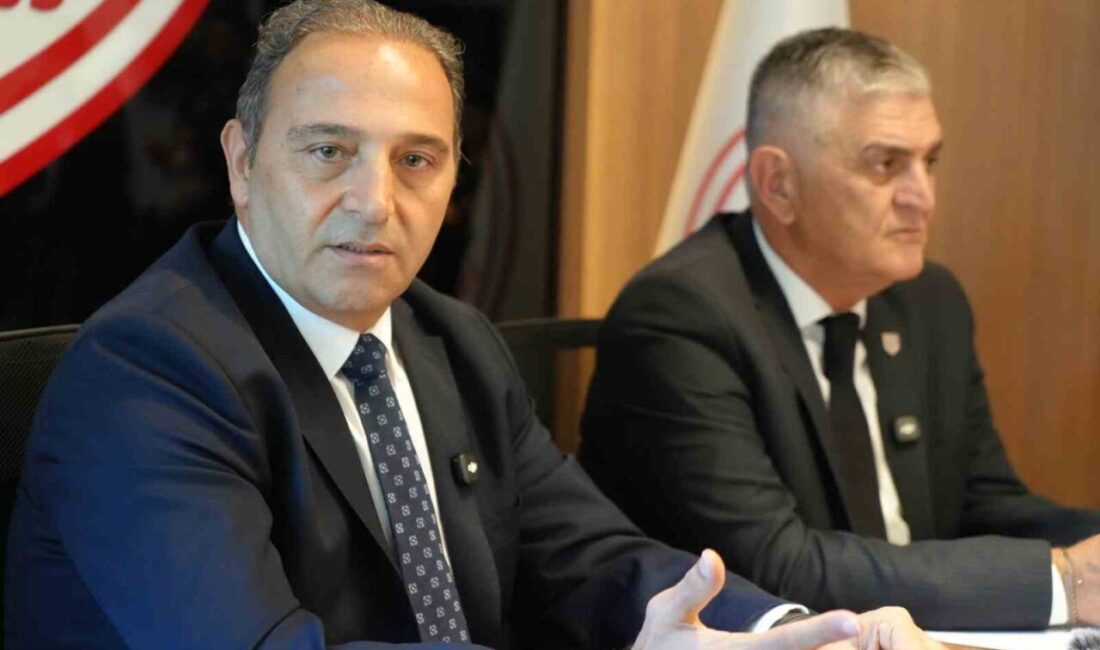 Samsunspor Futbol Direktörü Fuat Çapa, devre arasında mutlaka transfer yapacaklarını