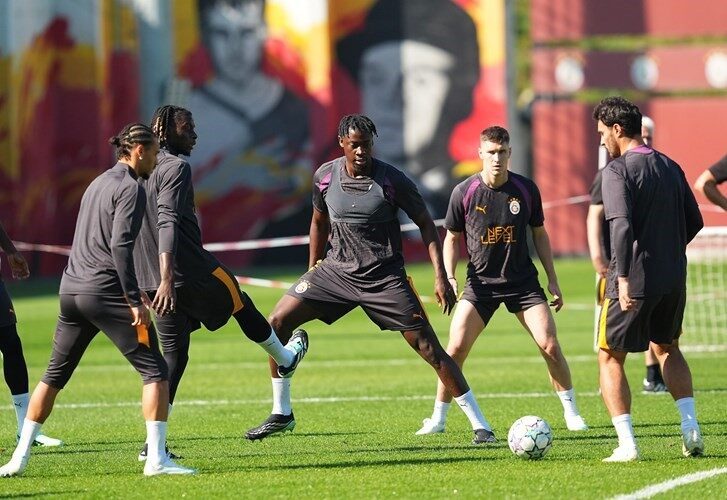 Galatasaray, UEFA Şampiyonlar Ligi’nde İspanyol ekibi Barcelona ile evinde oynayacağı