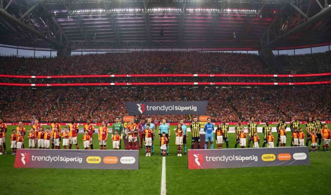 Galatasaray ile Fenerbahçe yarın oynanacak derbiyle 407. kez rakip olacak.