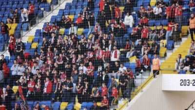 Gençlerbirliği taraftarları, Amed Sportif Faaliyetler ile oynayacağı maç öncesinde “Yönetim