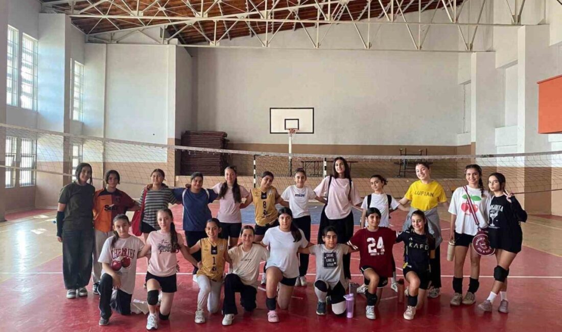 Germencik Belediyesinin kış kurslarında çocuklar, hareket eğitimi, voleybol ve basketbol