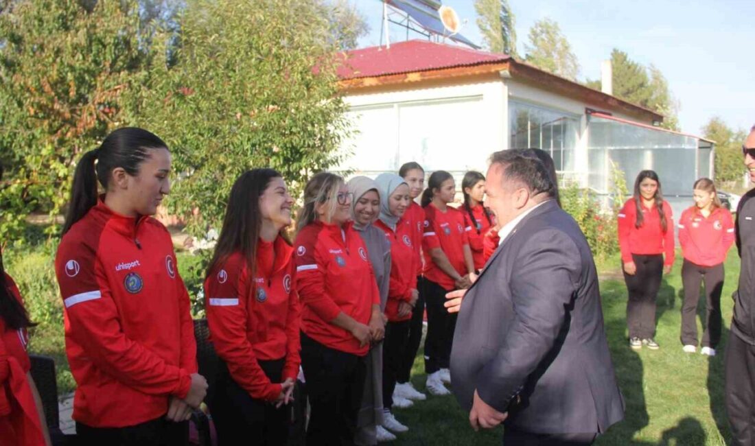 İşitme Engelli Kadın Güreş Milli Takımı, 25 Kasım’da Ermenistan’da düzenlenecek