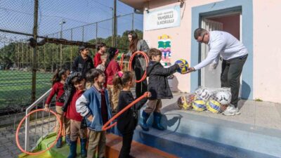İzmir Büyükşehir Belediyesi, çocukların spor imkanlarına eşit erişimini desteklemek amacıyla