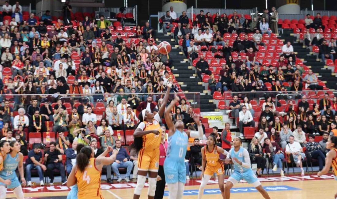 Halkbank Kadınlar Basketbol Süper Ligi 2. hafta karşılaşmasında Melikgazi Kayseri