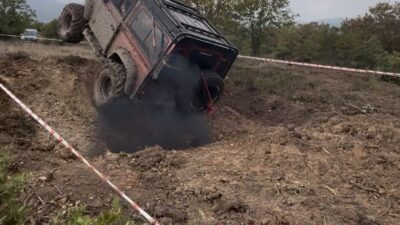 Balıkesir’in Bandırma ilçesinde Kapıdağ Off-Road Ekibi olarak Bursa’nın Mustafakemalpaşa ilçesinde