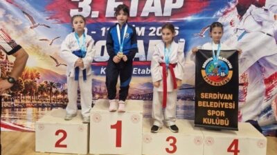 Kartepe Belediyespor Karate Takımı, Darıca ilçesinde düzenlenen Minik Yıldızlar Karate