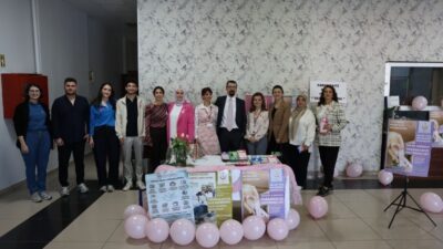 Kartepe ilçesinde Meme Kanseri Farkındalık Ayı kapsamında düzenlenen programda, erken
