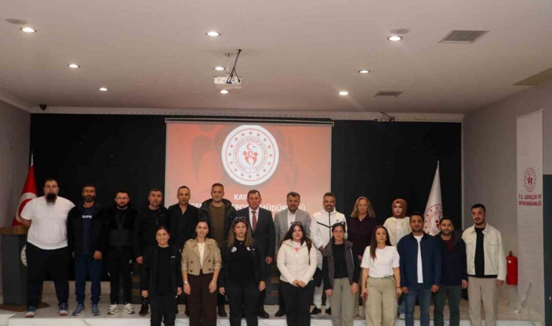 Kayseri’de Atletizm Değerlendirme ve Planlama Toplantısı yapıldı Gençlik ve Spor İl Müdürü Ali İhsan Kabakcı’nın katılımıyla gerçekleştirilen