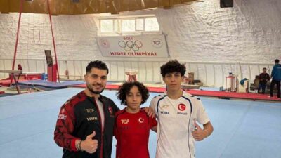 Kayseri Sporcu Eğitim Merkezi sporcuları Hüseyin Emir Cünedioğlu ve Mustafa