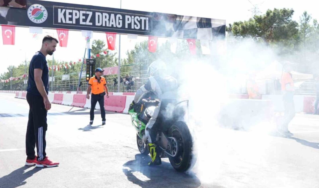 Kepez Belediyesi’nin ev sahipliğinde düzenlenen Türkiye MotoDrag Şampiyonası’nın 4. ayak