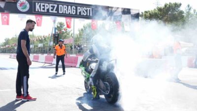 Kepez Belediyesi’nin ev sahipliğinde düzenlenen Türkiye MotoDrag Şampiyonası’nın 4. ayak