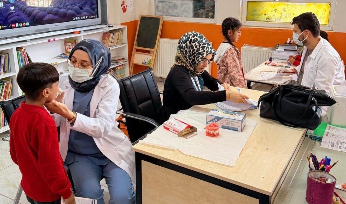 Adıyaman’ın Kâhta ilçesinde Ağız ve Diş Sağlığı Merkezi tarafından köy