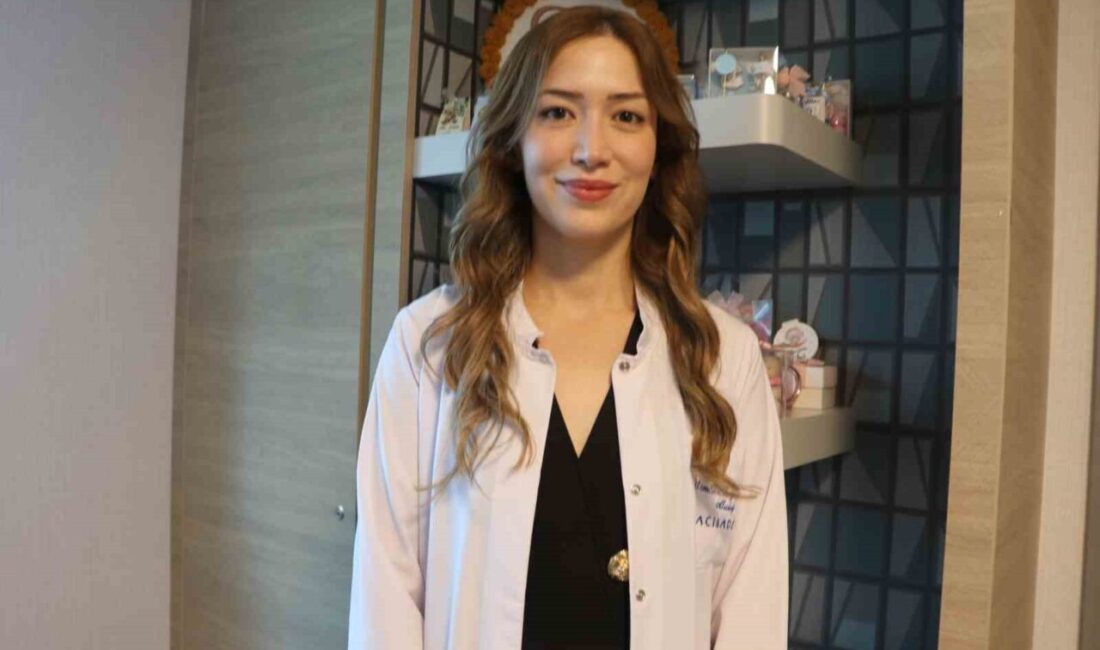 Kadın Hastalıkları ve Doğum Uzmanı Dr. Zeynep Cansu Aladağ, kordon