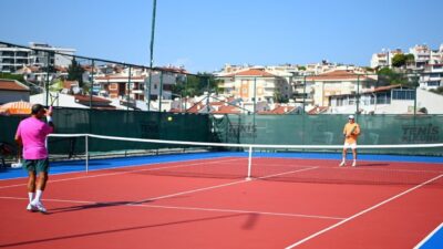 Kuşadası Tenis Kulübü’nde düzenlenen Masters Cumhuriyet Kupası Tenis Turnuvası, Türkiye’nin