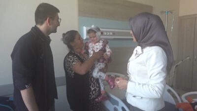 Kütahya Şehir Hastanesi’nde, halk arasında “biyonik kulak” olarak bilinen koklear