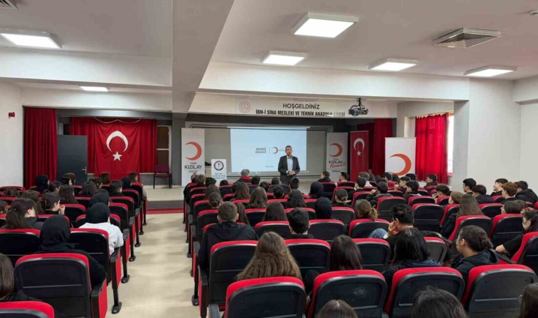 Lise öğrencilerine ilk yardım eğitimi verildi i Sina Mesleki ve Teknik Anadolu Lisesi’nde öğrencilere yönelik Kızılay