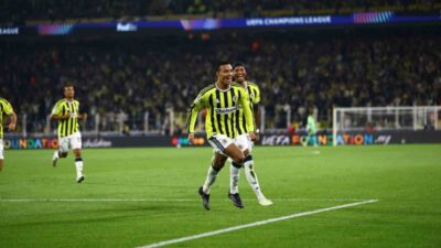 Fenerbahçe’nin İngiliz oyuncusu Mason Greenwood, Slavia Prag karşısında kaydettiği golle