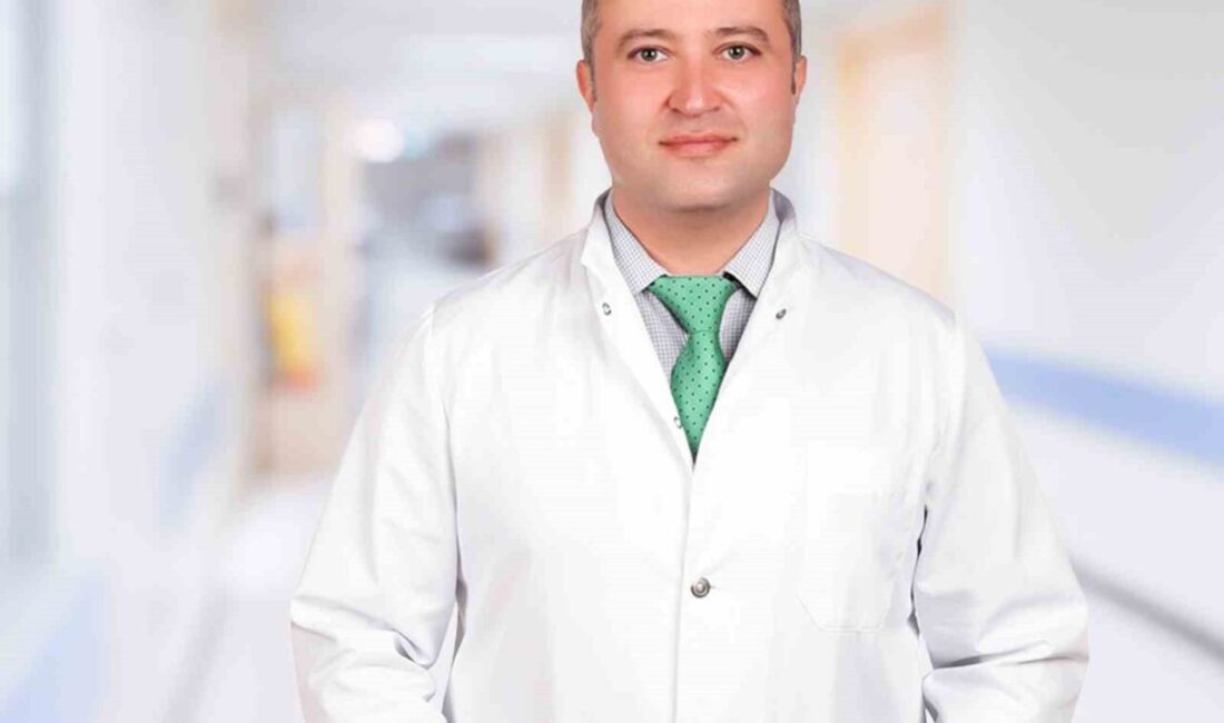 Kurtköy Özel Ersoy Hastanesi Göz Hastalıkları Uzmanı Doç. Dr. Ahmet