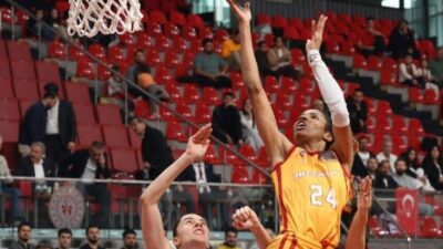 Melikgazi Kayseri Basketbol evinde kazandığı Turgutlu Belediyespor maçında, 2 oyuncu