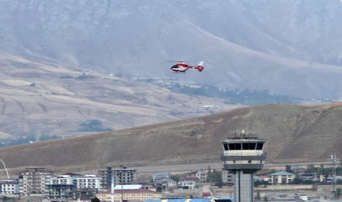 Hakkari’nin derecik ilçesinde metabolik hastalığı olan 3 yaşındaki çocuk ambulans