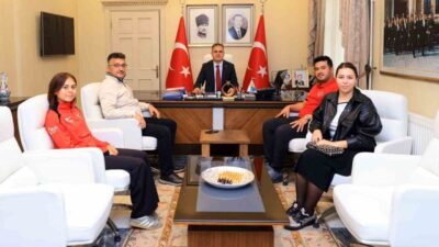 Dünya Şampiyonu Muğlalı milli okçu Emircan Haney, eşi Hilal Haney,
