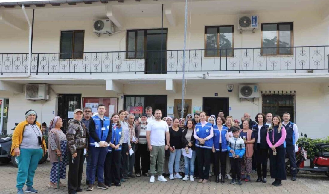 Muğla Büyükşehir Belediyesi Meme Kanseri Farkındalık Ayı sebebiyle Marmaris Hisarönü’nde