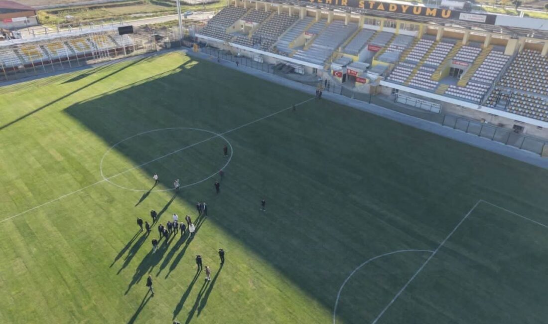 Muş Şehir Stadı’na 88 milyon 500 bin TL’lik yatırım Muş Şehir Stadyumu’nda çim zeminin yenilenmesi, alttan ısıtma sisteminin kurulması,