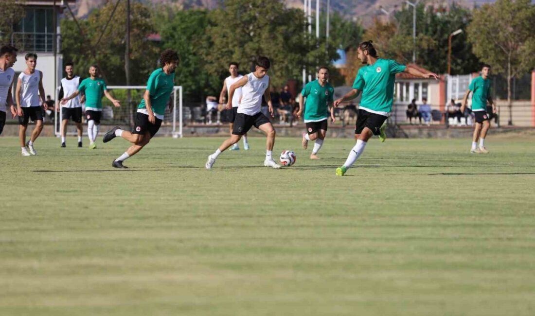 Nazilli Şehir Spor Kulübü, hazırlık maçında konuk ettiği İncirliova Belediyespor