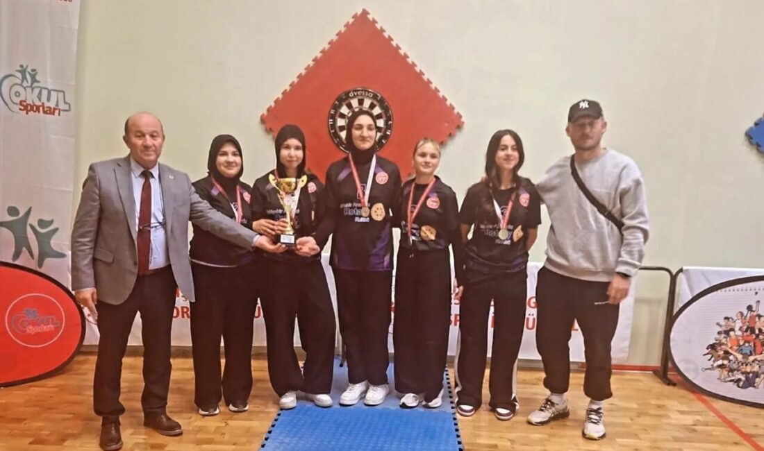 Eskişehir’de düzenlenen 2026-2027 Eğitim-Öğretim Yılı Okul Sporları Dart Genç Kız
