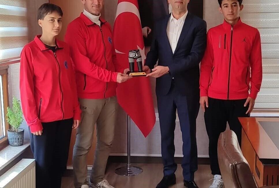 Pazarlar Spor Lisesi Spor Kulübü Başkanı ve Okul Müdürü Muammer