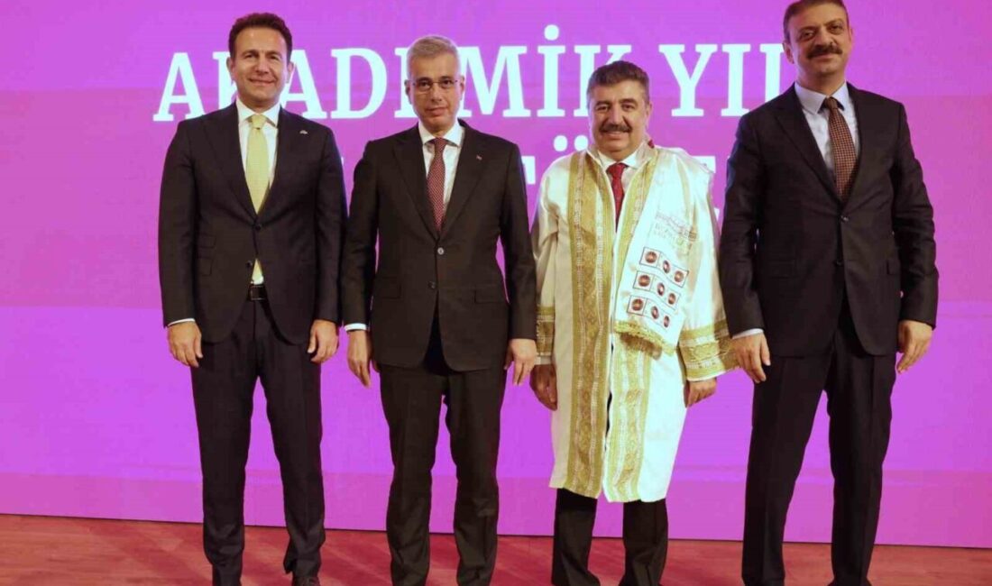 Sağlık Bakanı Kemal Memişoğlu, Bezmialem Vakıf Üniversitesi akademik açılış yılı