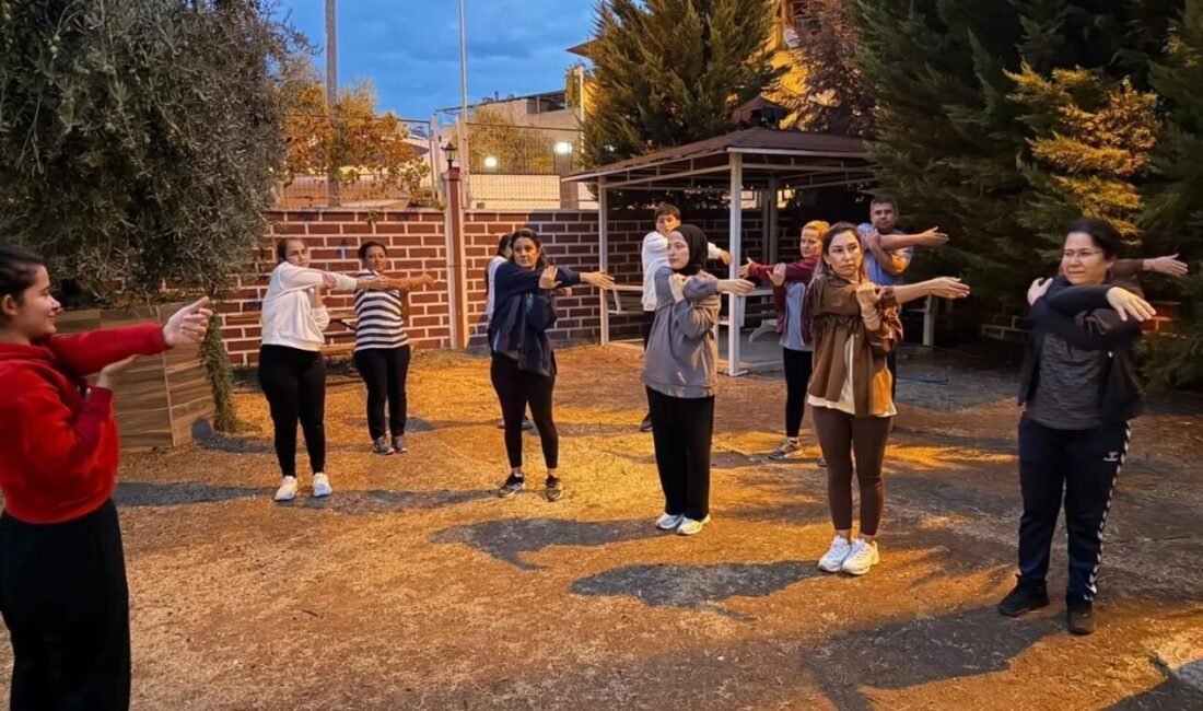 Aydın’ın Nazilli ilçesinde toplumda hareketli yaşam bilincini artırmak amacıyla düzenlenen