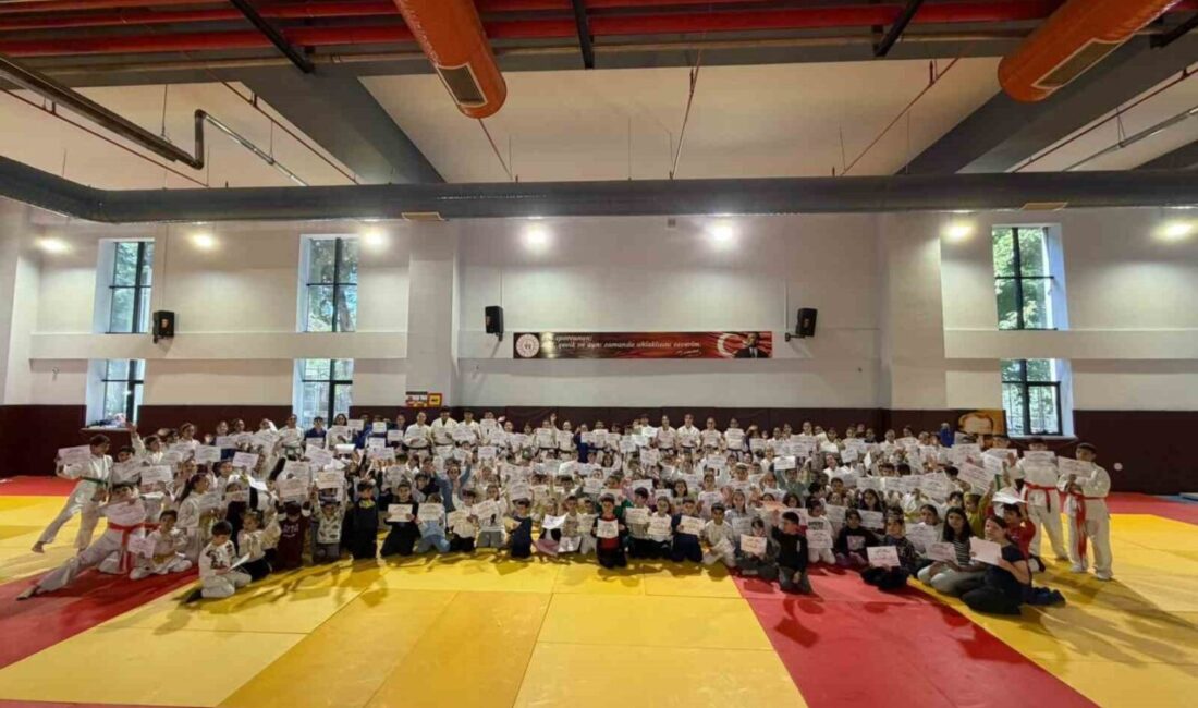 Manisa’nın Salihli ilçesinde faaliyet gösteren 1922 Salihli Spor Kulübü, Salihli