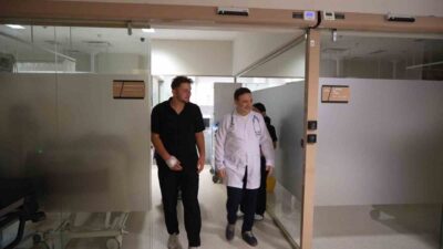 Yozgat’tan Samsun’a gelen 18 yaşındaki kuaför, Karadeniz’de boğulma tehlikesi geçirdi.