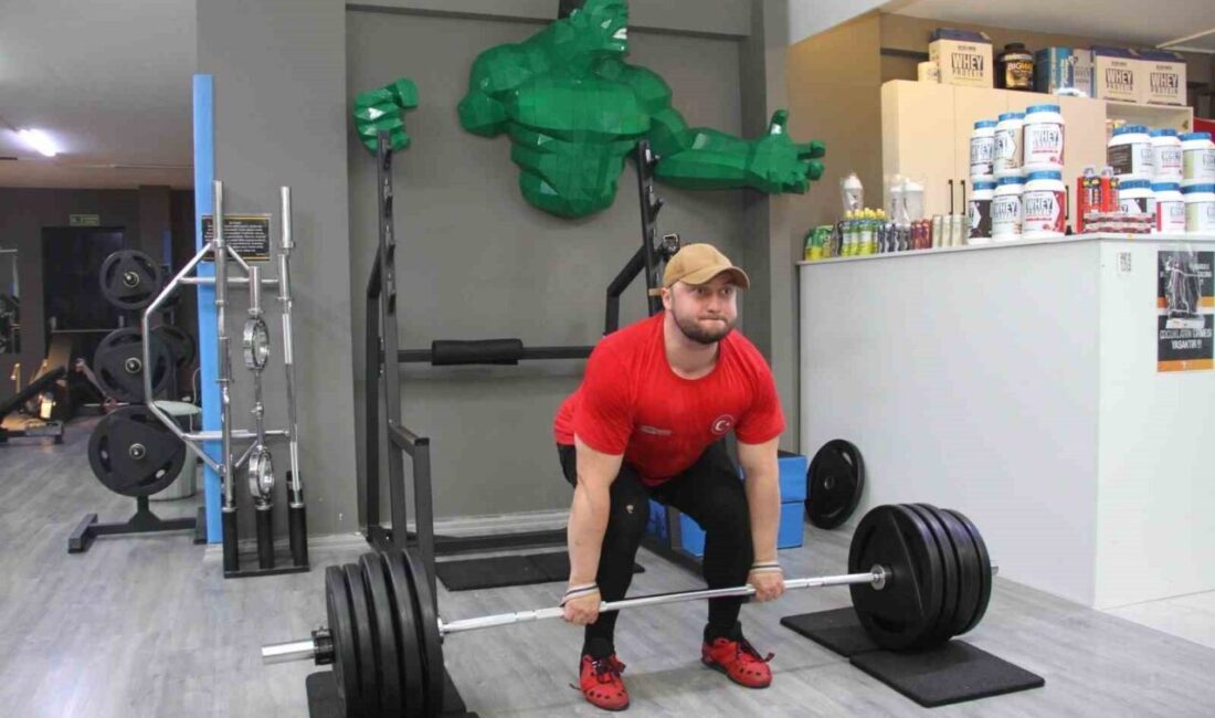 Çarşambalı milli sporcu ve beden eğitimi öğretmeni Muhammet Şimşek, İstanbul’da