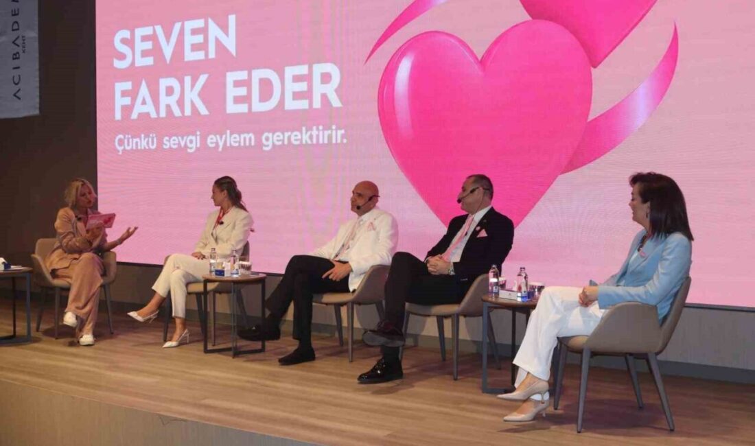 İzmir’de Acıbadem Kent Hastanesi tarafından meme kanseri farkındalık ayı kapsamında
