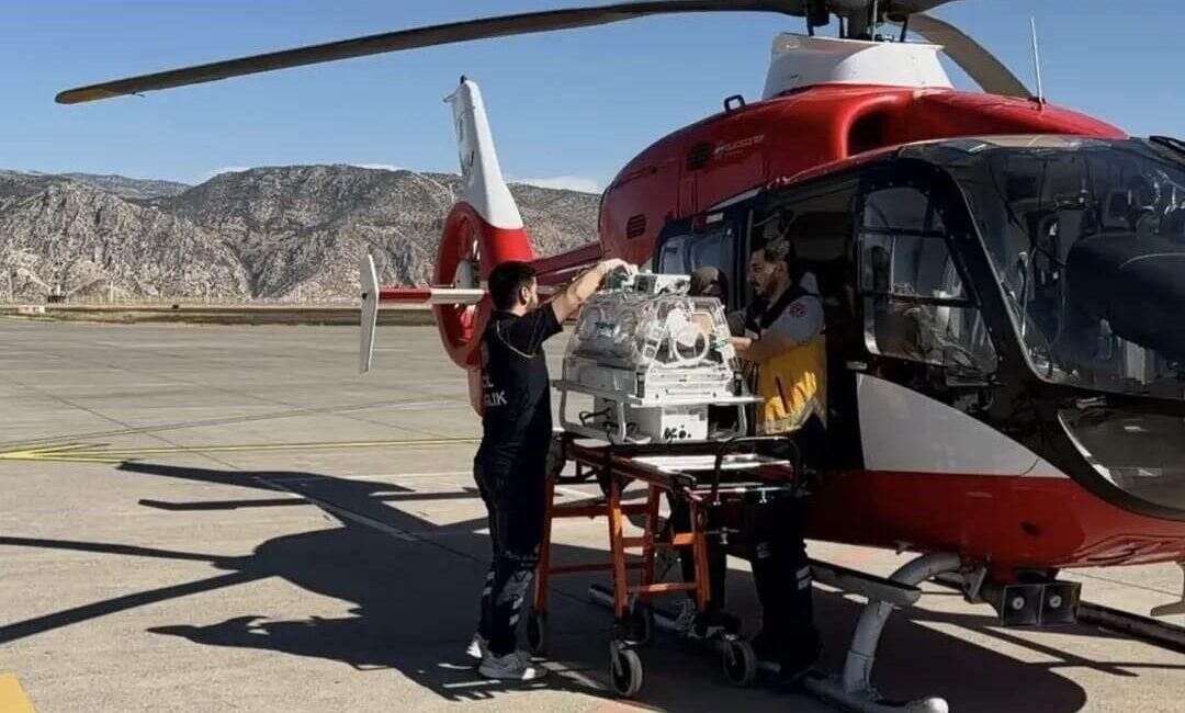 Şırnak’ın Silopi ilçesinde tedavi gören bebek hasta helikopter ambulansla Elazığ