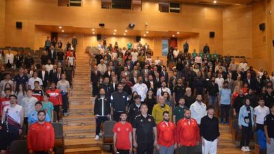 Sinop’ta Amatör Spor Haftası kapsamında düzenlenen “Sporun Enleri Ödül Töreni”nde,