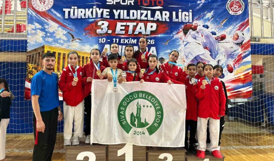 Ankara’da düzenlenen Türkiye Yıldızlar Karate Ligi 3. Etap Müsabakaları’na damga