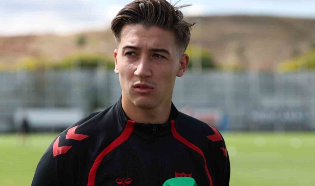 Sivasspor’un genç savunma oyuncusu Mert Çelik, Pendikspor maçı öncesi yaptığı