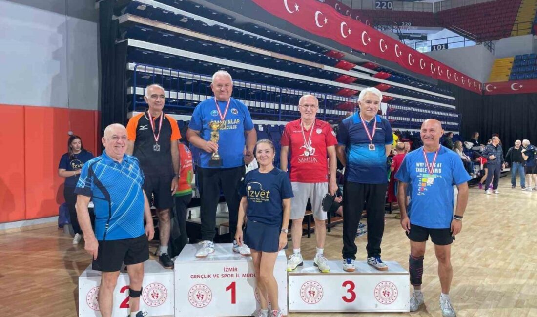 Söke Belediyespor Masa Tenisi Takımı’nın antrenörü ve veteran sporcusu Servet