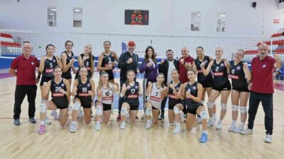 Söke Belediye Saldos Voleybol, Altınay Spor’u set vermeden geçti. Başkan