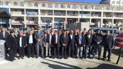Afyonkarahisar’ın Şuhut ilçesinde 19 Ekim Muhtarlar Günü dolayısıyla tören düzenlendi.