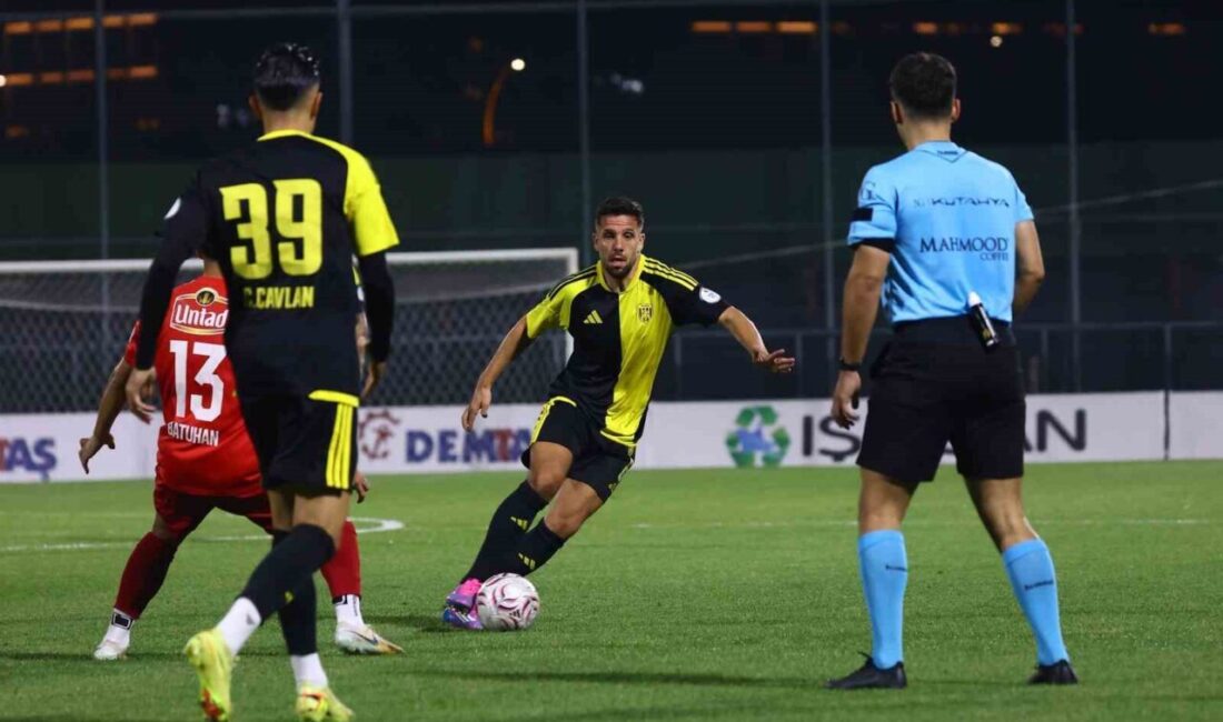 TFF 2. Lig Beyaz Grup 8. hafta maçında Aliağa FK,