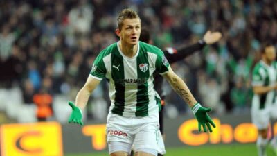 Bir dönem Bursaspor forması giyen Çekyalı futbolcu Tomas Necid, Slavia